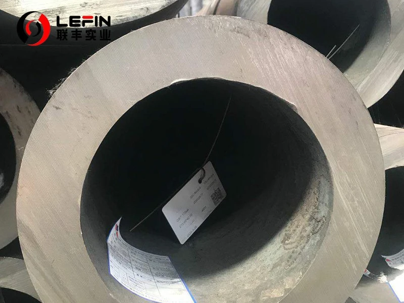 HOT EXPANDED SEAMLESS STEEL PIPE high quality