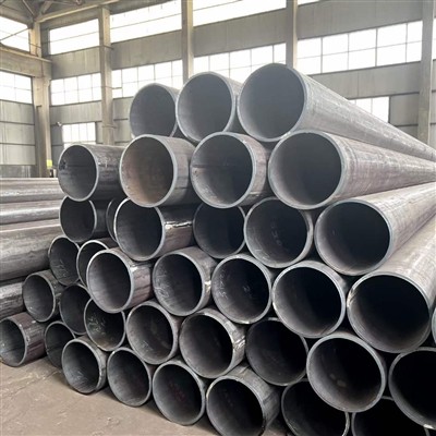 Processus de fabrication de tuyaux soudés à couture droite